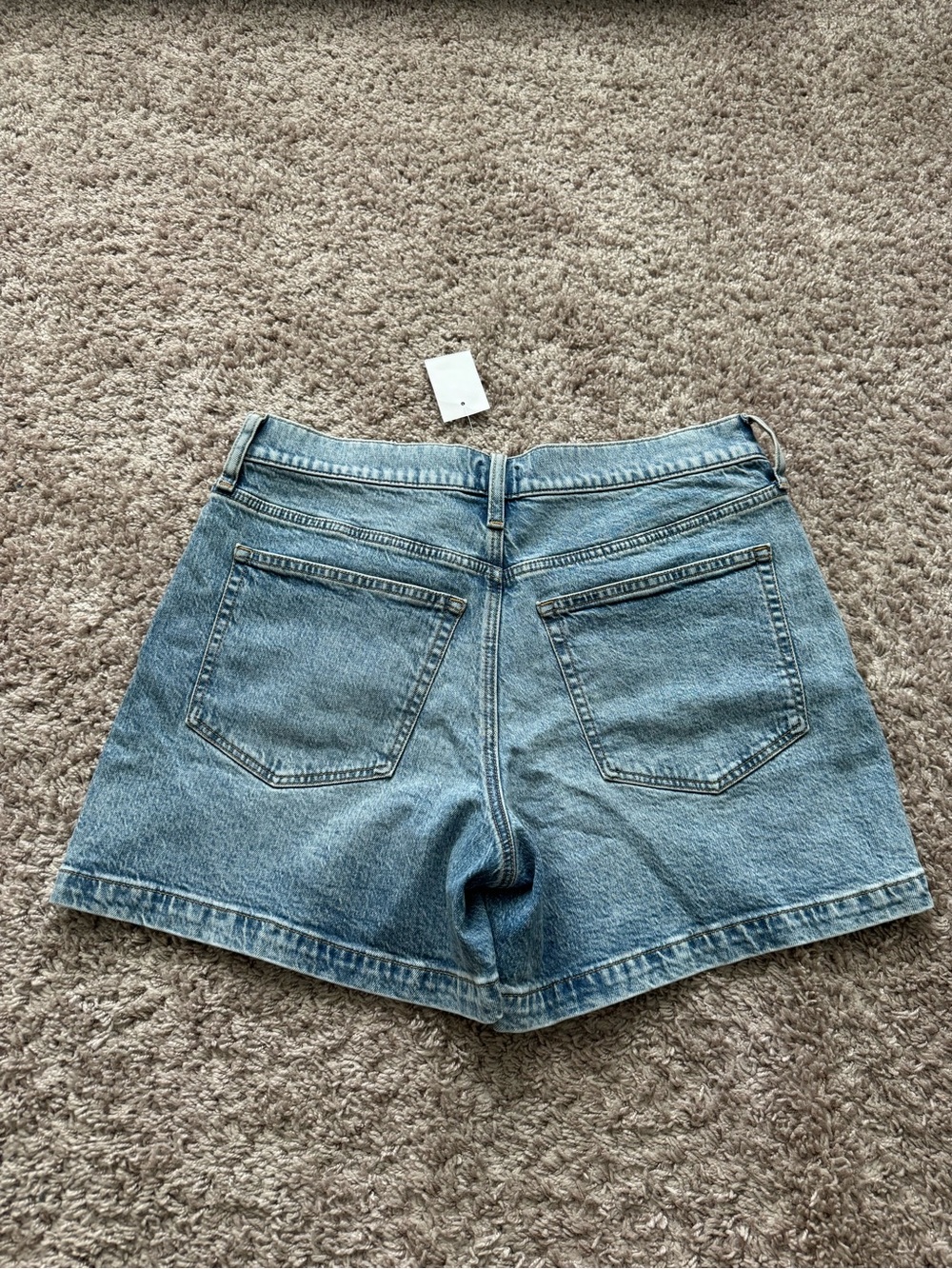 NWT J. Crew Modern Denim Shorts - Light River Wash Size 28 / 6 - Picture 4 of 6